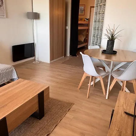 Apartment Bord De Mer, Terrasse Et Parking