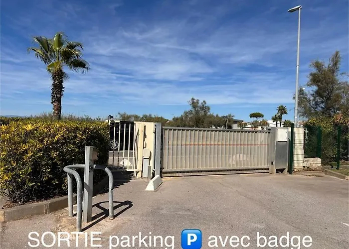 Bord De Mer, Terrasse Et Parking Apartment